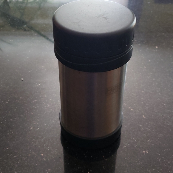 8 assorted thermoses - Picture 9 of 10